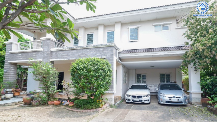 บ้านเดี่ยวมือสองย่านนนทบุรีฯ ม.คาซ่าแกรนด์ รัตนาธิเบศร์-ราชพฤกษ์ เนื้อที่กว้างขวางมากถึง 111 ตร.ว. ฟังก์ชัน 4 ห้องนอน 5 ห้องน้ำ ที่จอดรถ 5 คัน แถมฟรี! เครื่องปรับอากาศ 7 เครื่อง บนทำเลแห่งการเดินทาง ใกล้รถไฟฟ้าสายสีม่วง "สถานีบางรักใหญ่"...